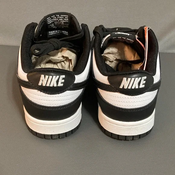 Nike Dunk Low Retro Black White “Pandas” mens 8 - Picture 4 of 7